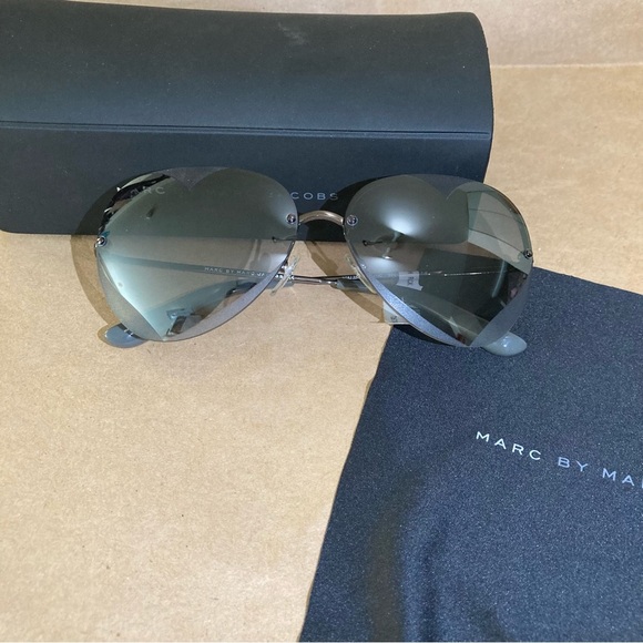 Marc jacobs heart sunglasses main image 9